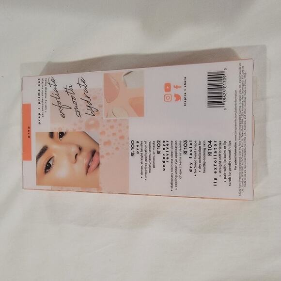 REAL TECHNIQUES Prep and Prime 4pcs Brush Set 01709 Makeup Flawless Moisturizer - Picture 4 of 8